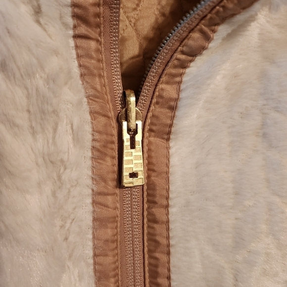 TeezHer Reversible Full Zip Vest Size S NWT - Picture 9 of 12